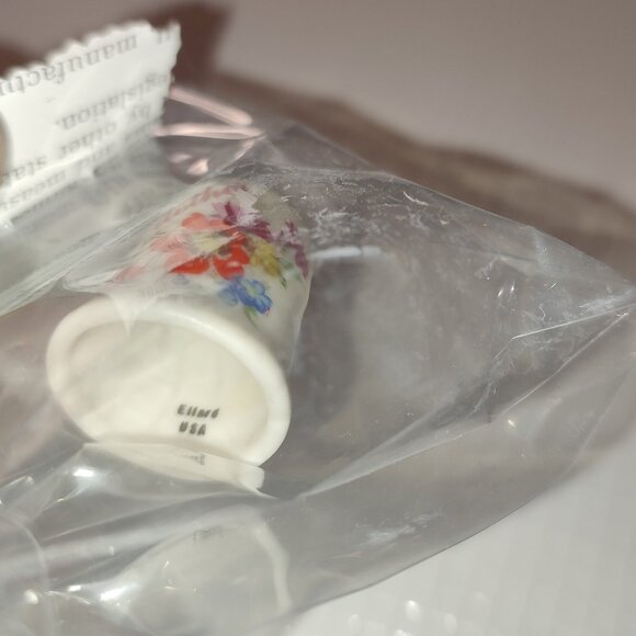 Thimble Mother Red Flowers Porcelain Ellard USA Collectible Vintage Sewing Old - Picture 2 of 3